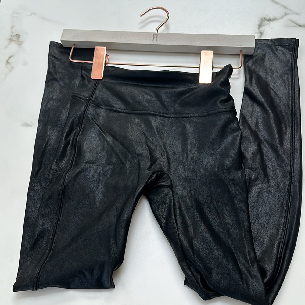 SPANX Faux leather leggings XS petite